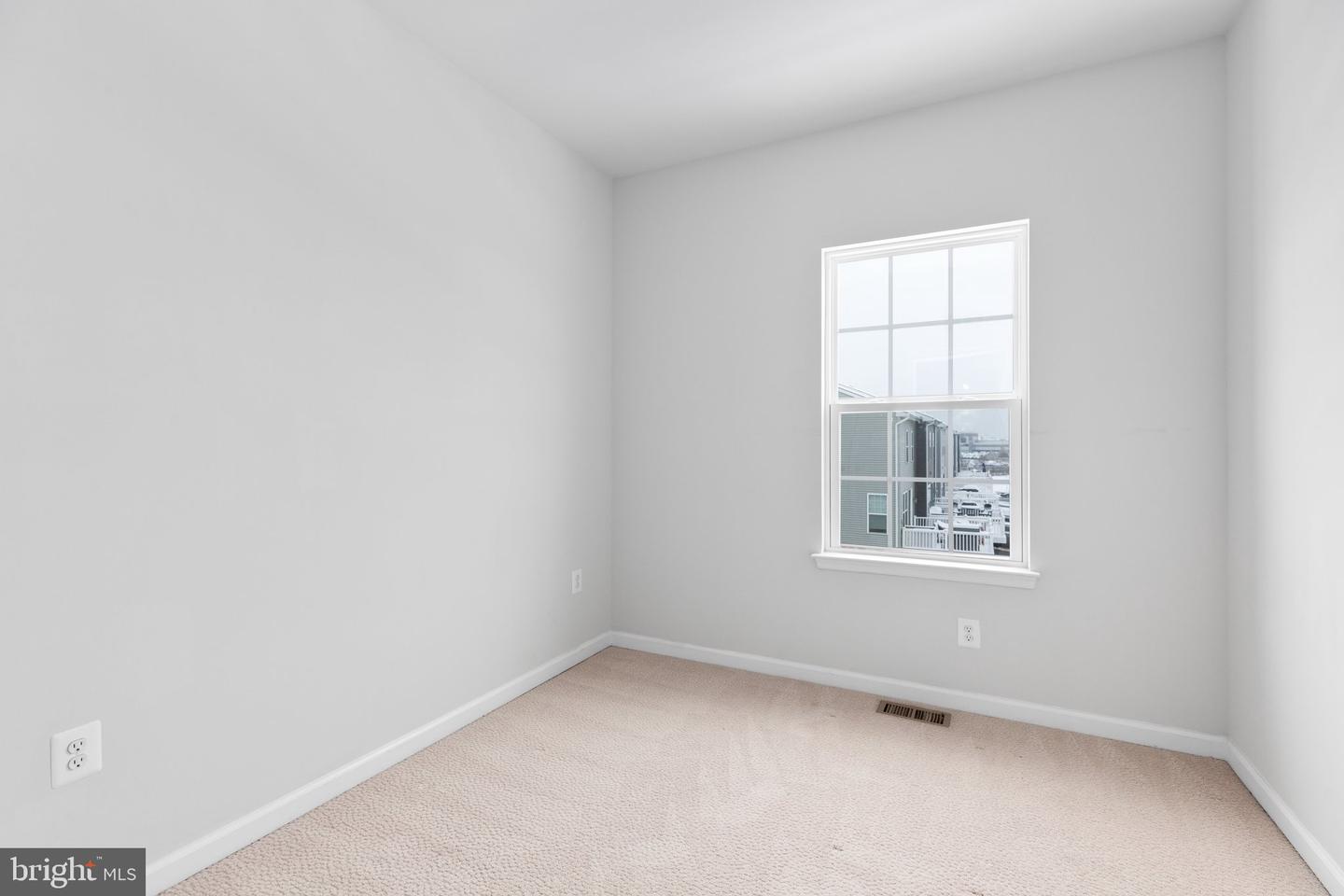 1833 Sag Harbor LANE