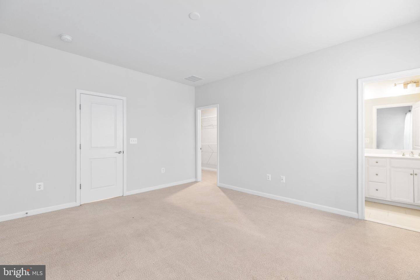 1833 Sag Harbor LANE