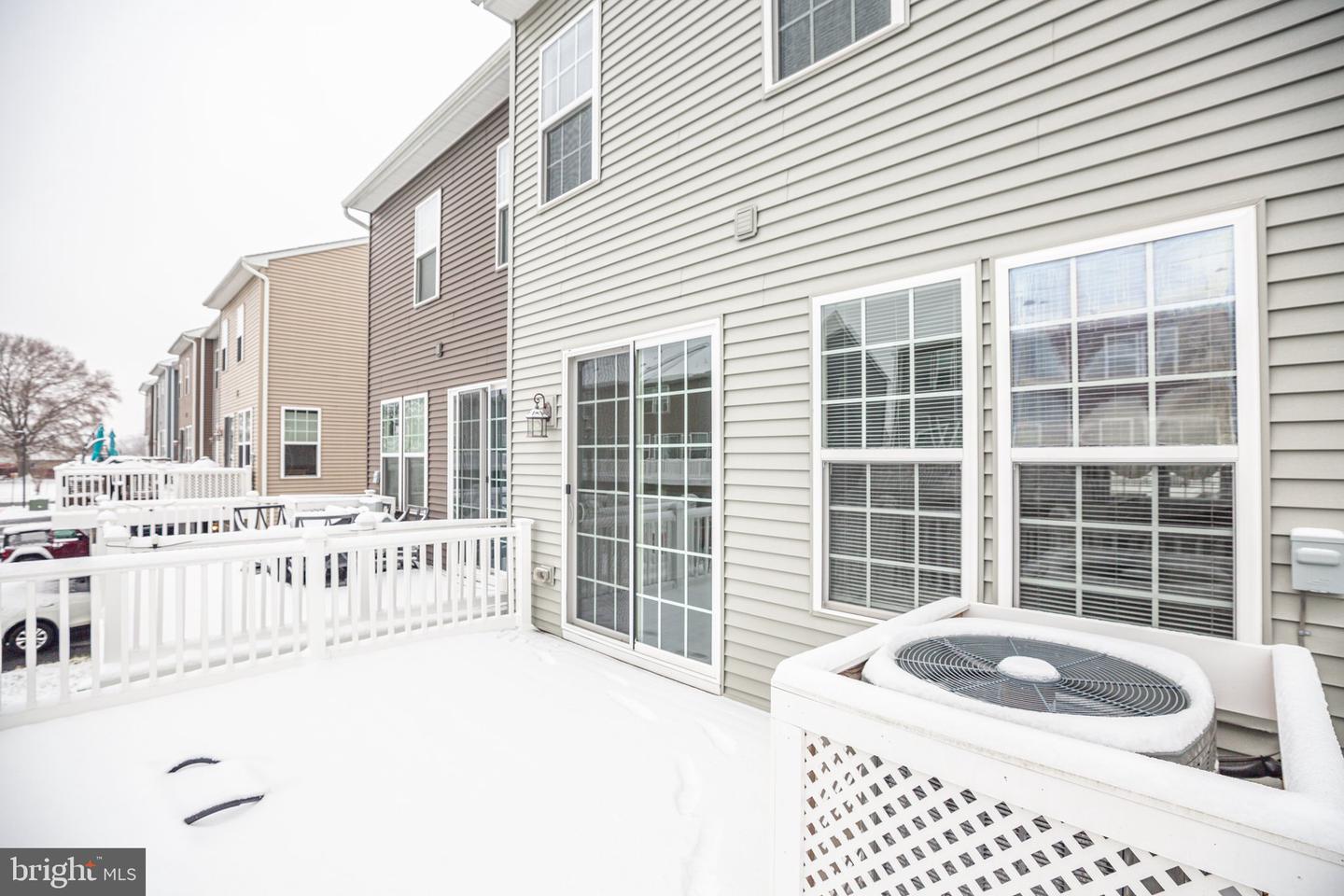 1833 Sag Harbor LANE
