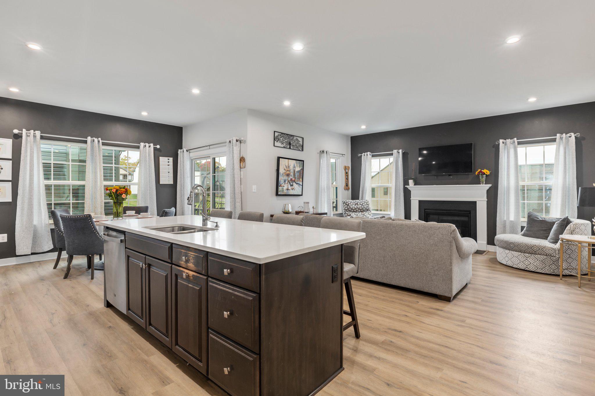 1601 Rampart Drive