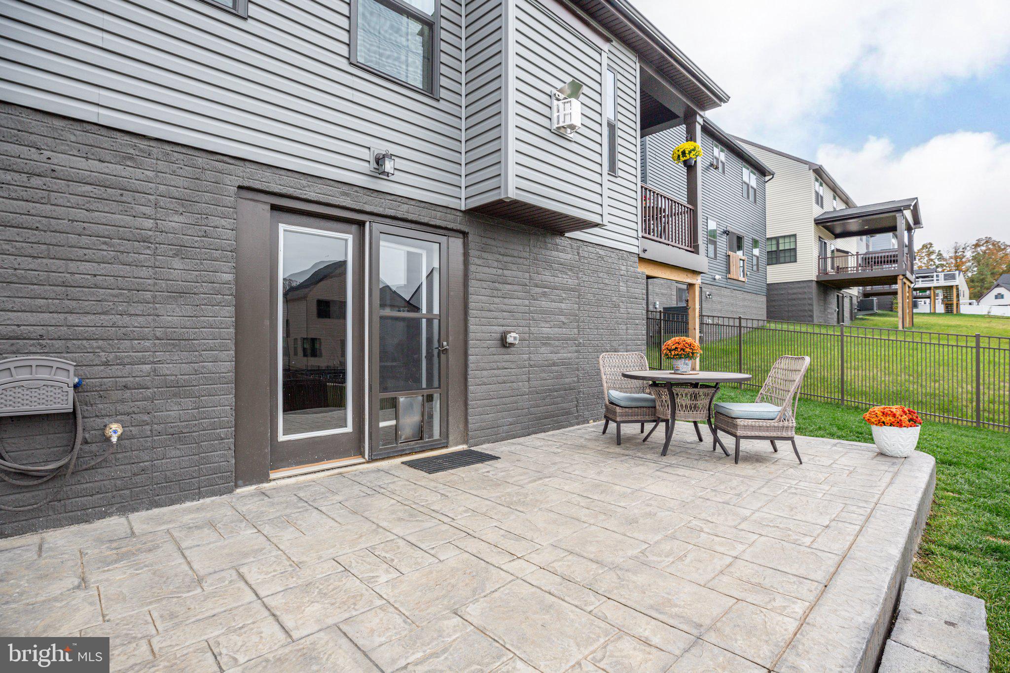 1601 Rampart Drive