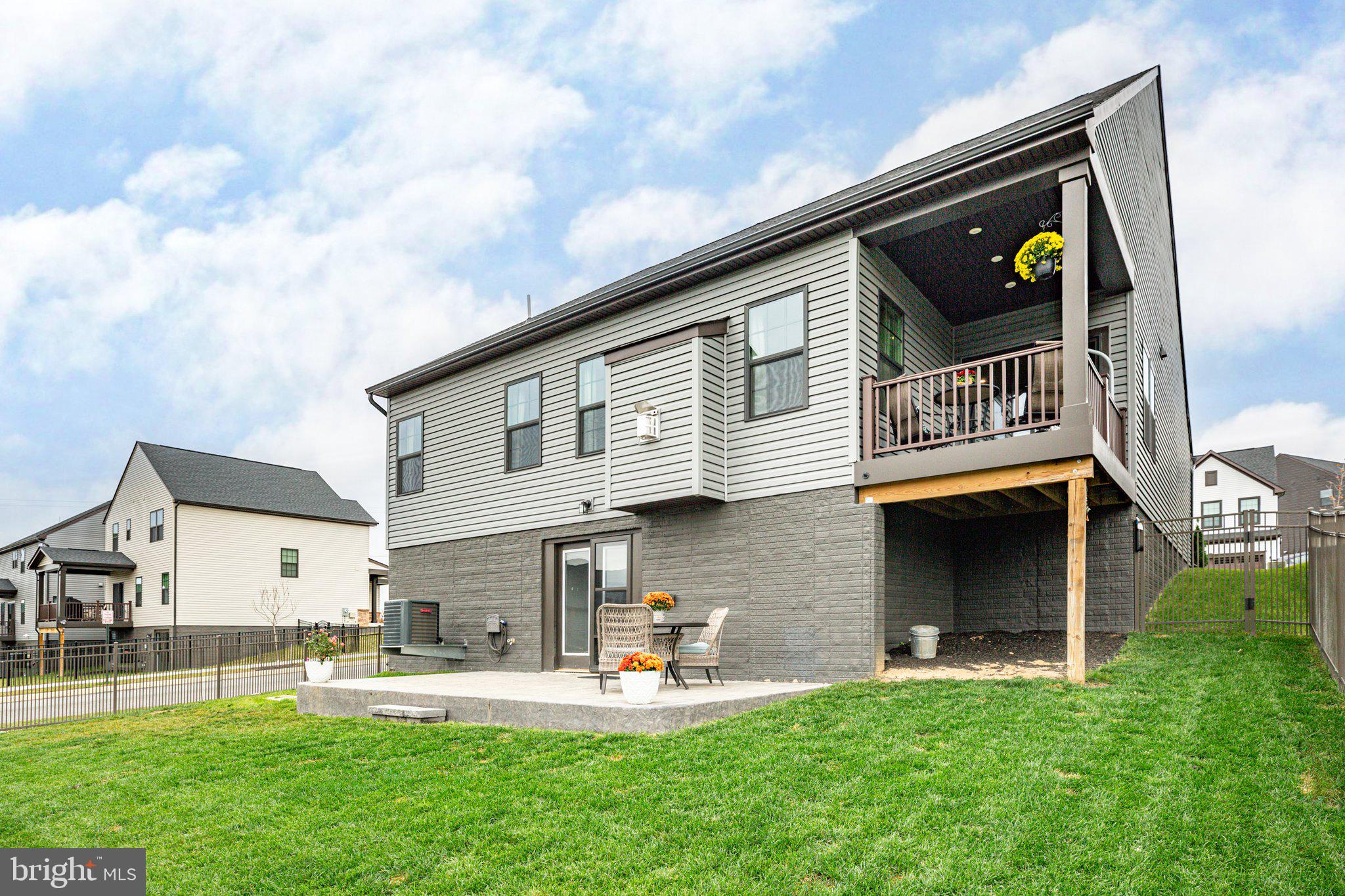 1601 Rampart Drive