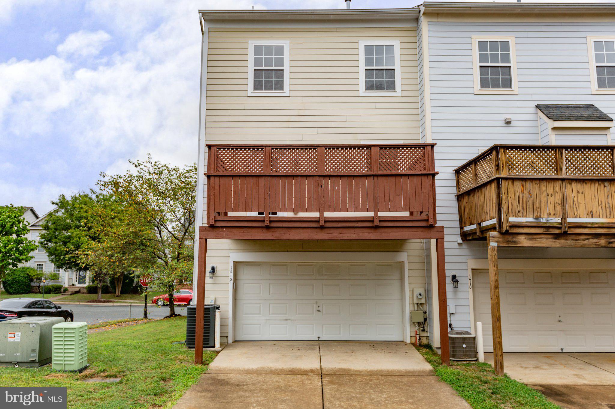 1412 Saunders Dr
