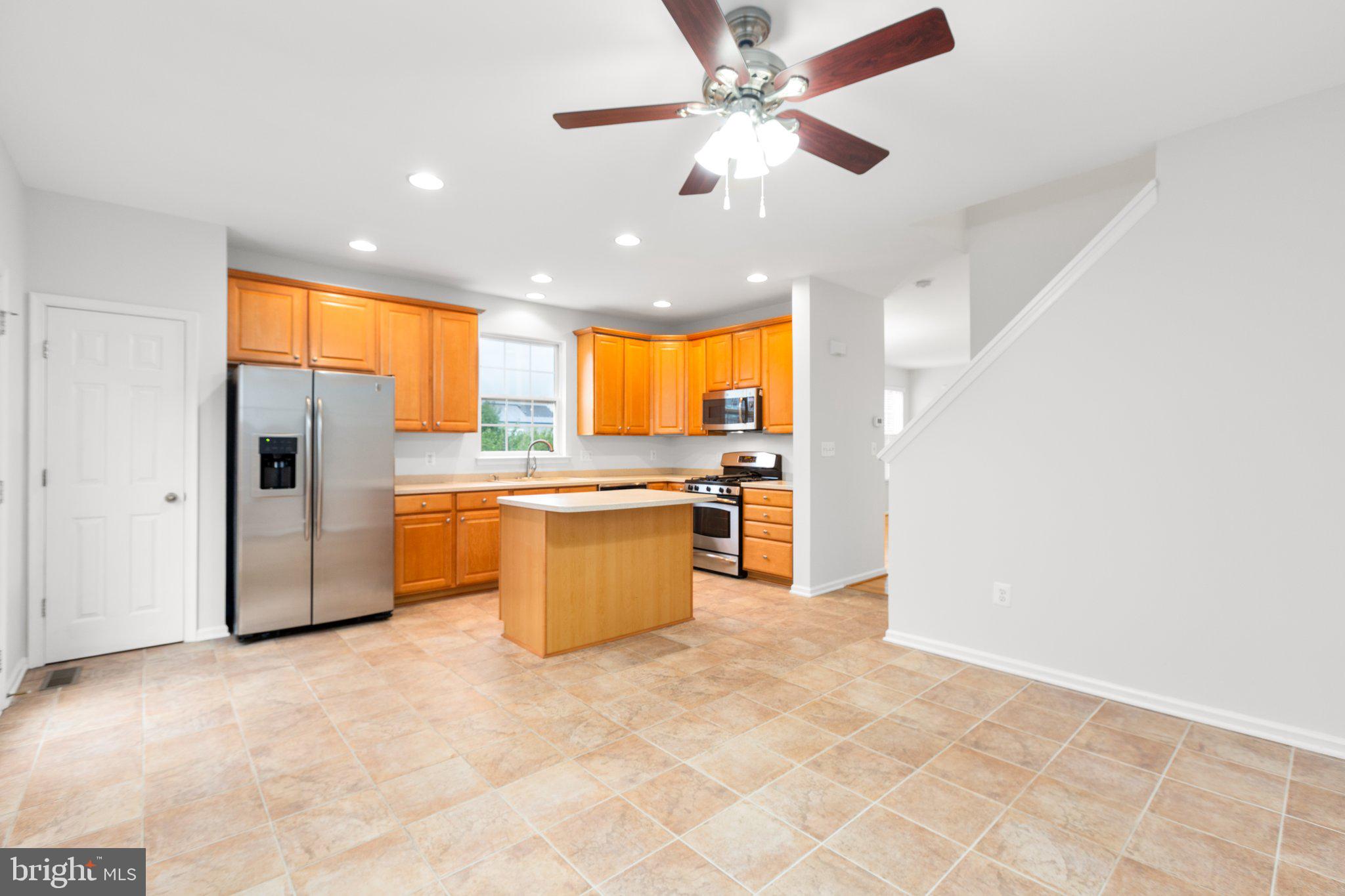 1412 Saunders Dr