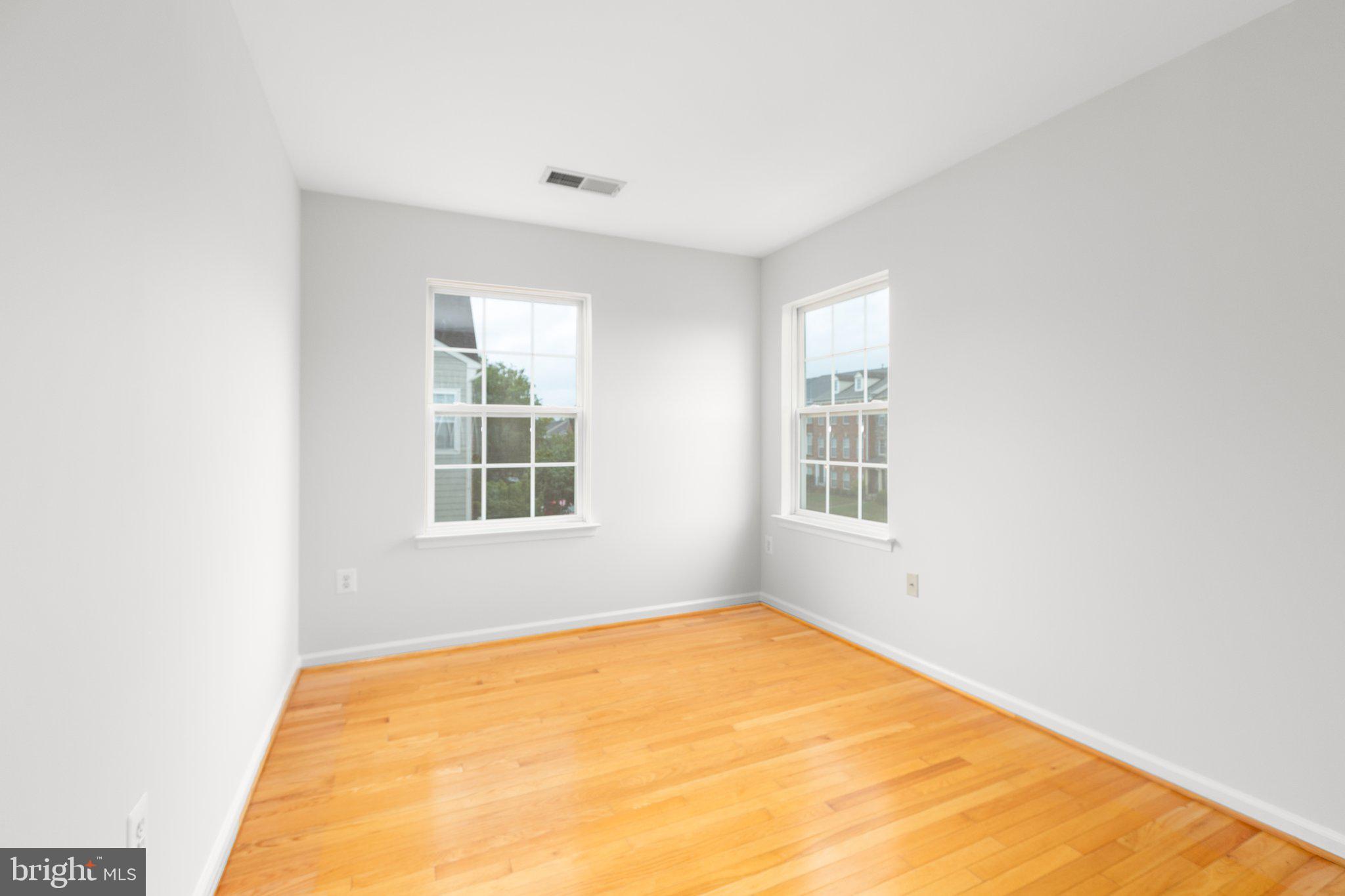 1412 Saunders Dr
