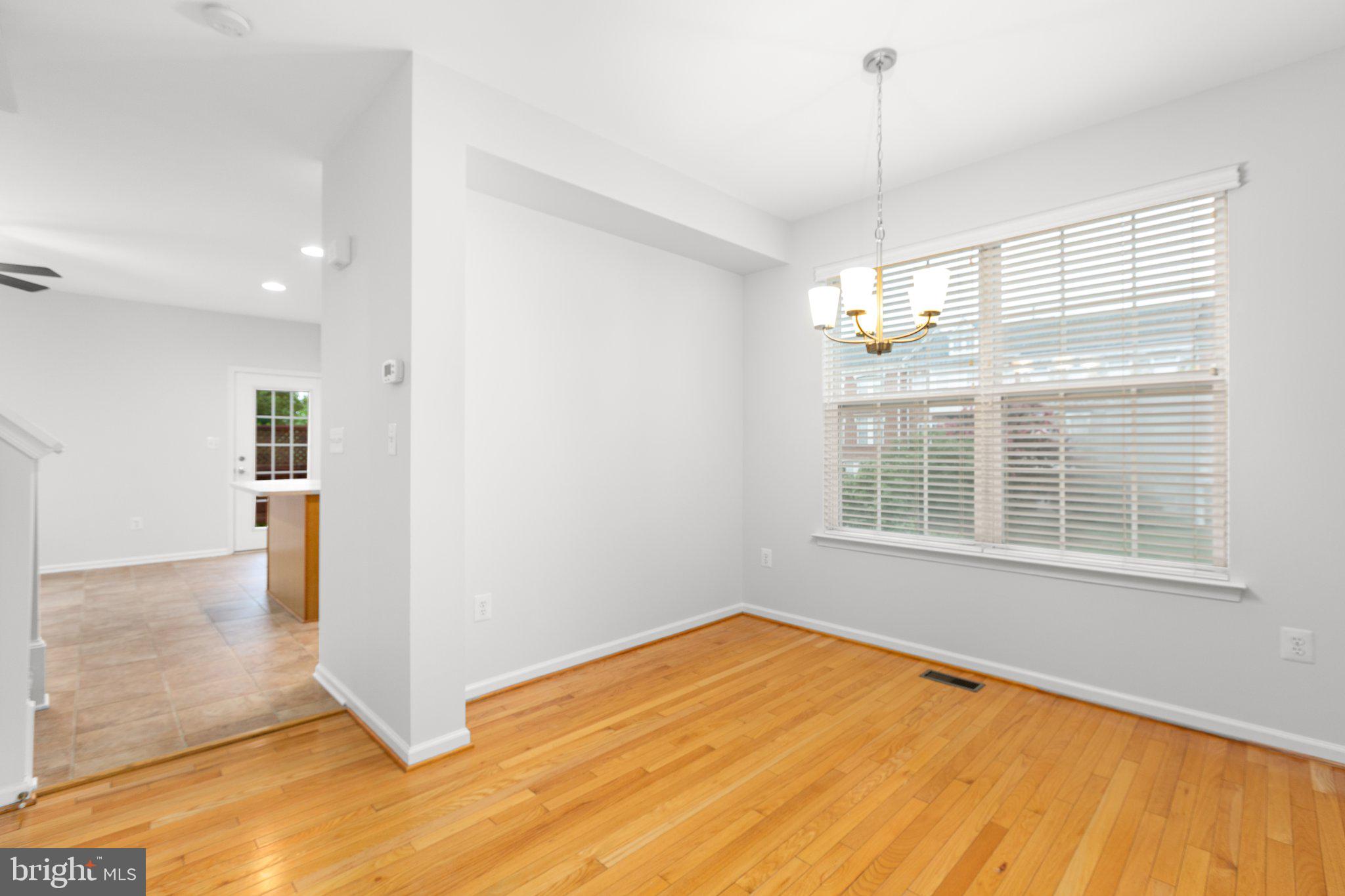 1412 Saunders Dr