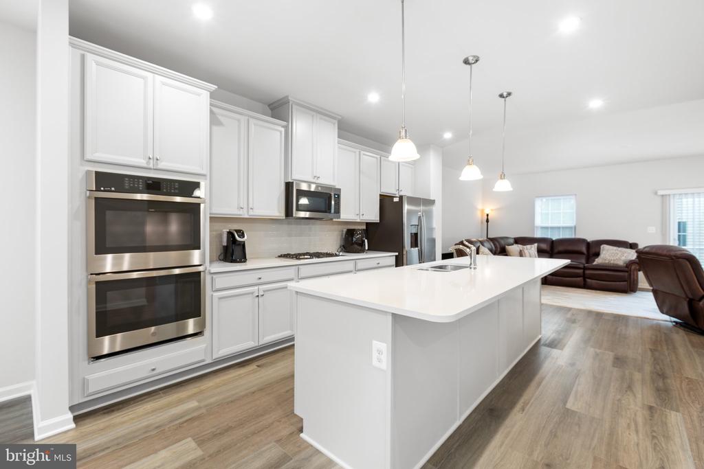 1136 Dovetail Cir