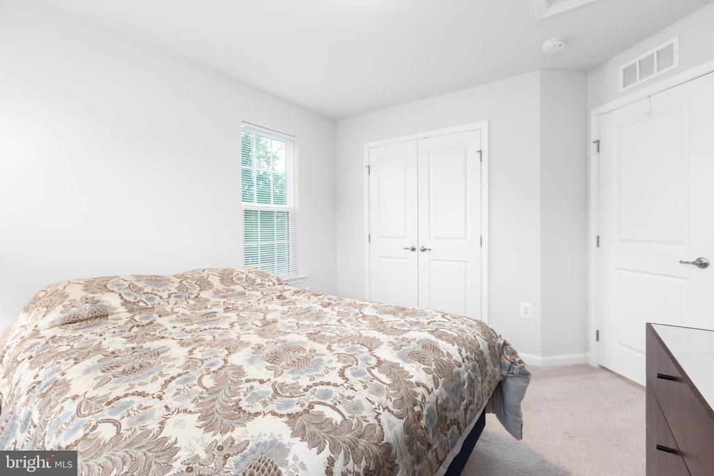1136 Dovetail Cir