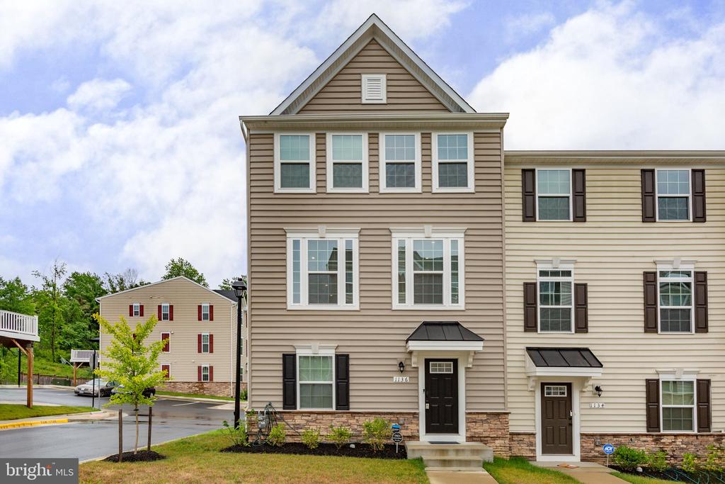 1136 Dovetail Cir