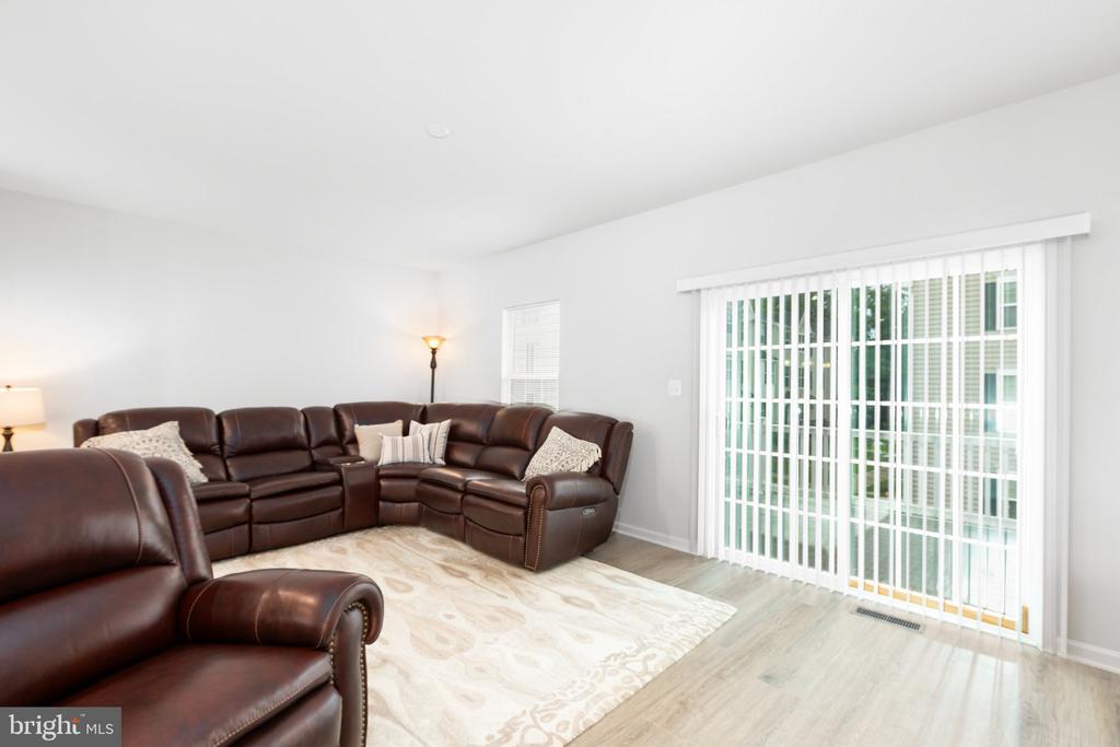 1136 Dovetail Cir