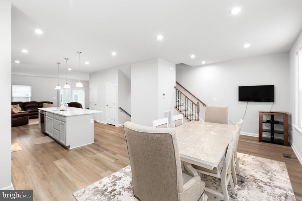 1136 Dovetail Cir