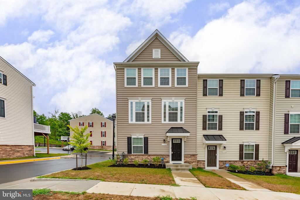 1136 Dovetail Cir
