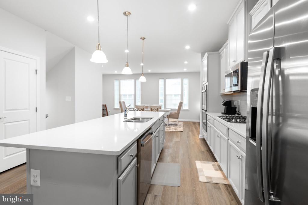 1136 Dovetail Cir