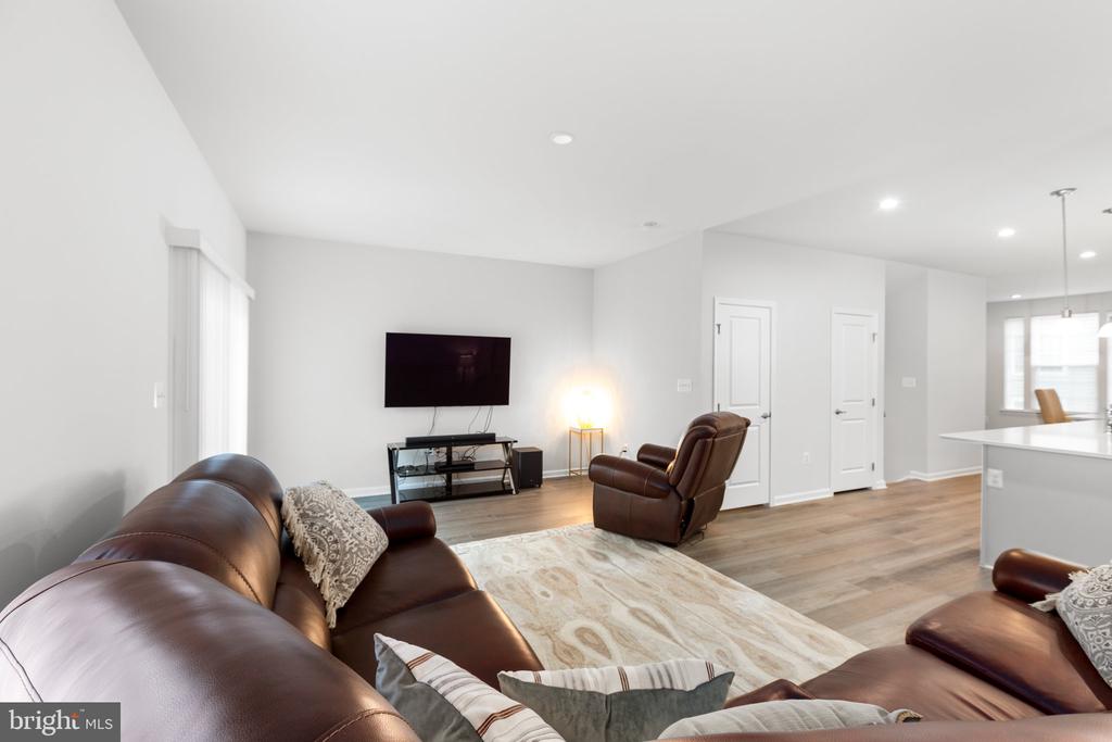 1136 Dovetail Cir