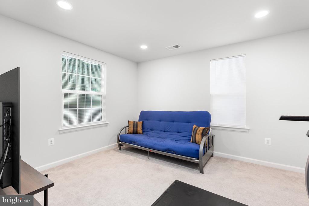 1136 Dovetail Cir