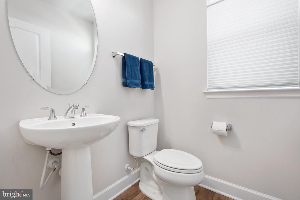 1827 Sag Harbor Ln
