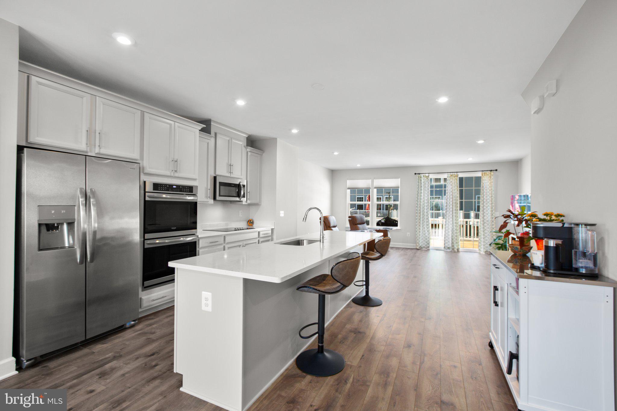1827 Sag Harbor Ln