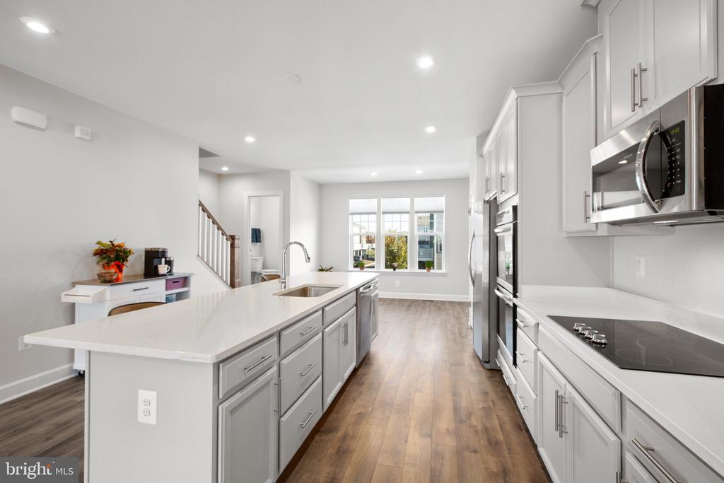 1827 Sag Harbor Ln