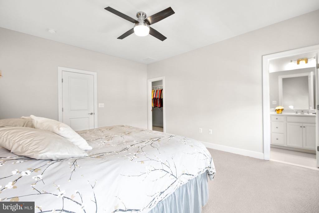1827 Sag Harbor Ln