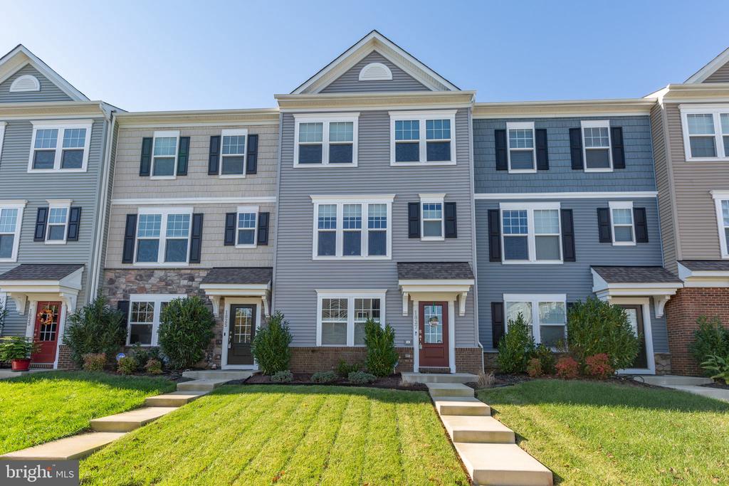1827 Sag Harbor Ln
