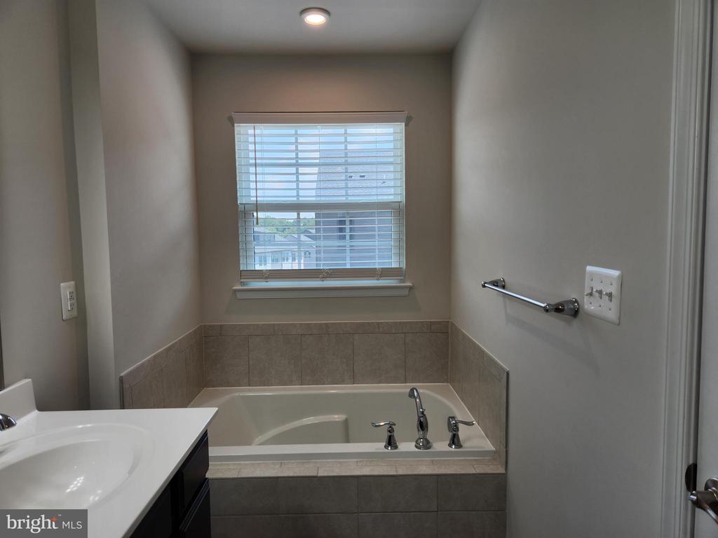 1315 TRESTLE DR