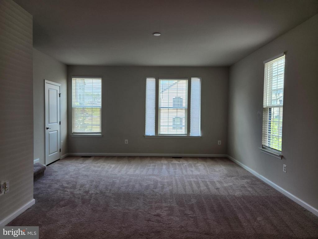 1315 TRESTLE DR