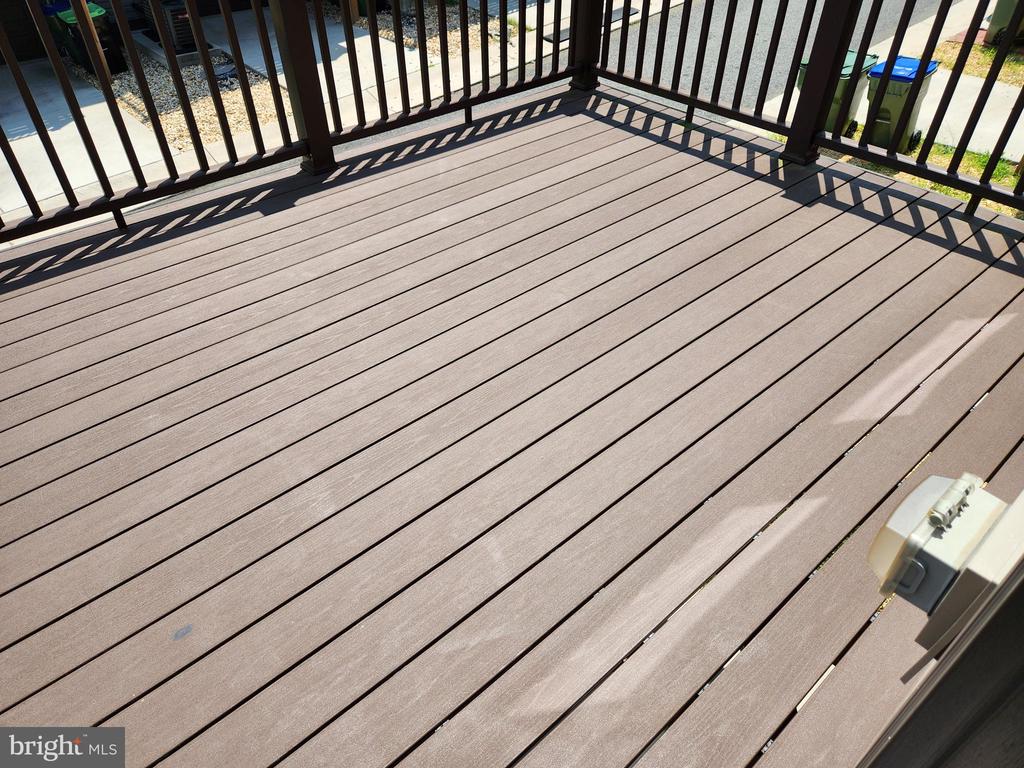 1315 TRESTLE DR