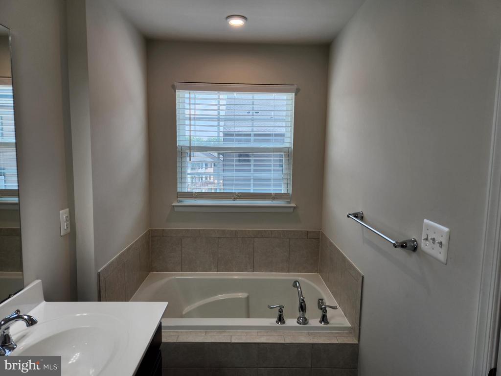 1315 TRESTLE DR