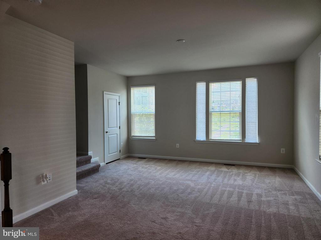 1315 TRESTLE DR