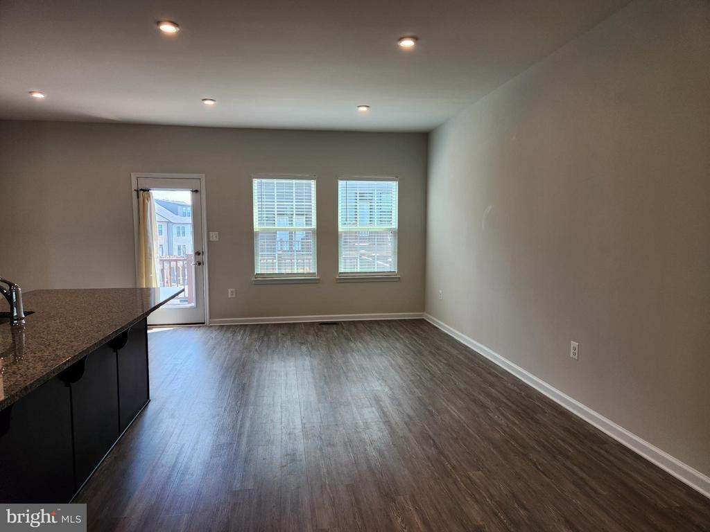 1315 TRESTLE DR