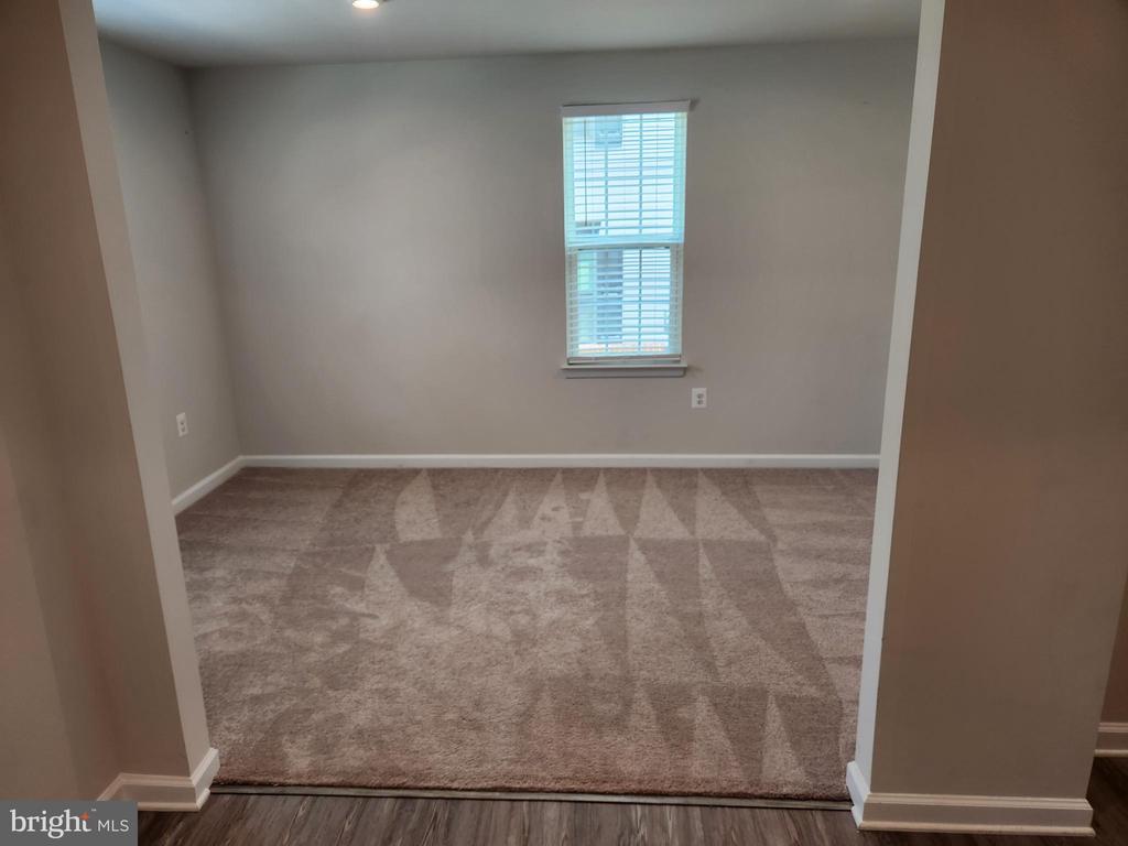 1315 TRESTLE DR