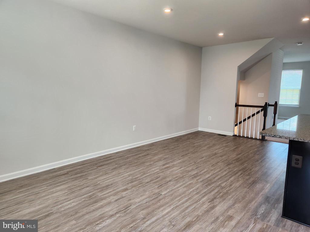 1315 TRESTLE DR
