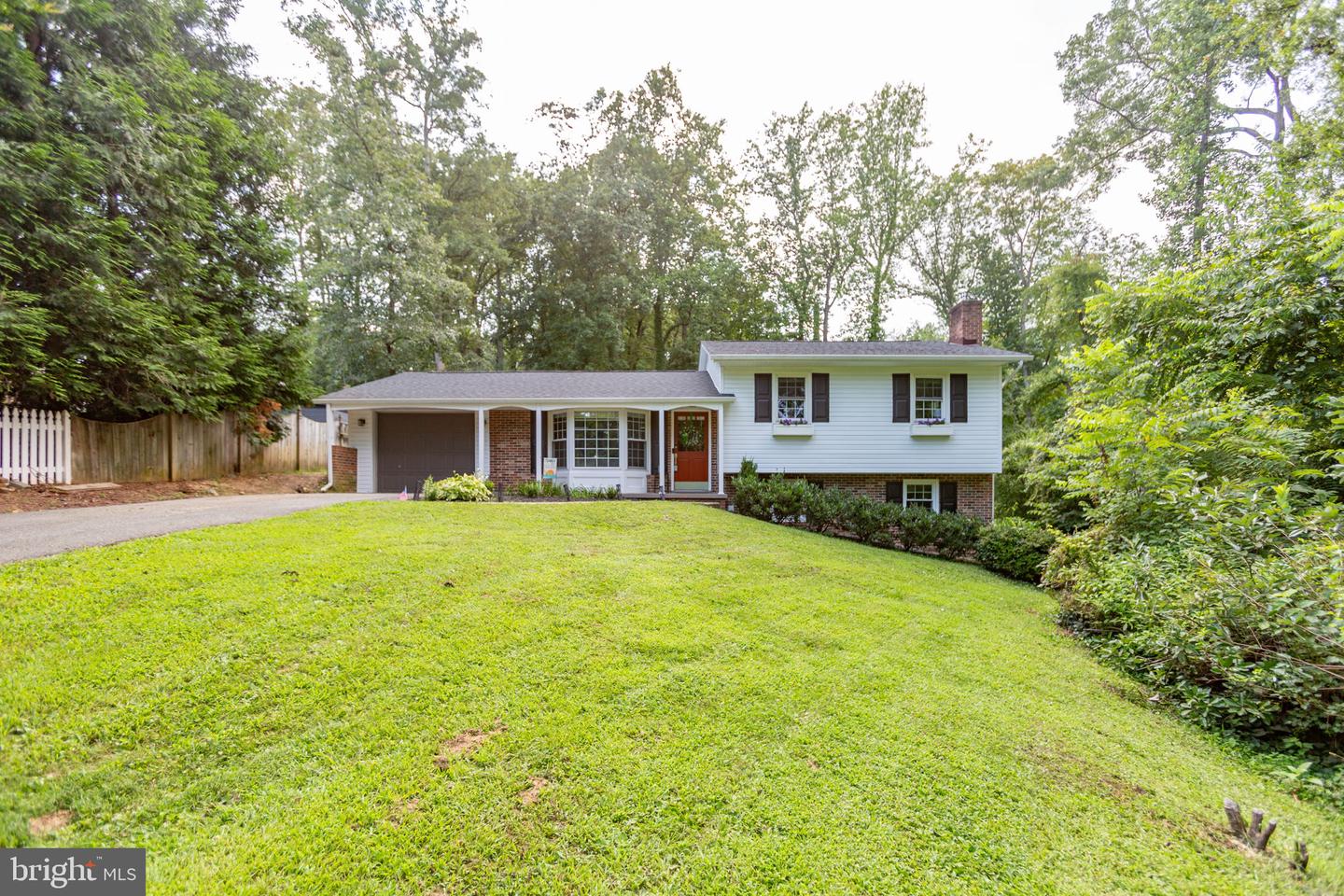 3 Warfield Pl