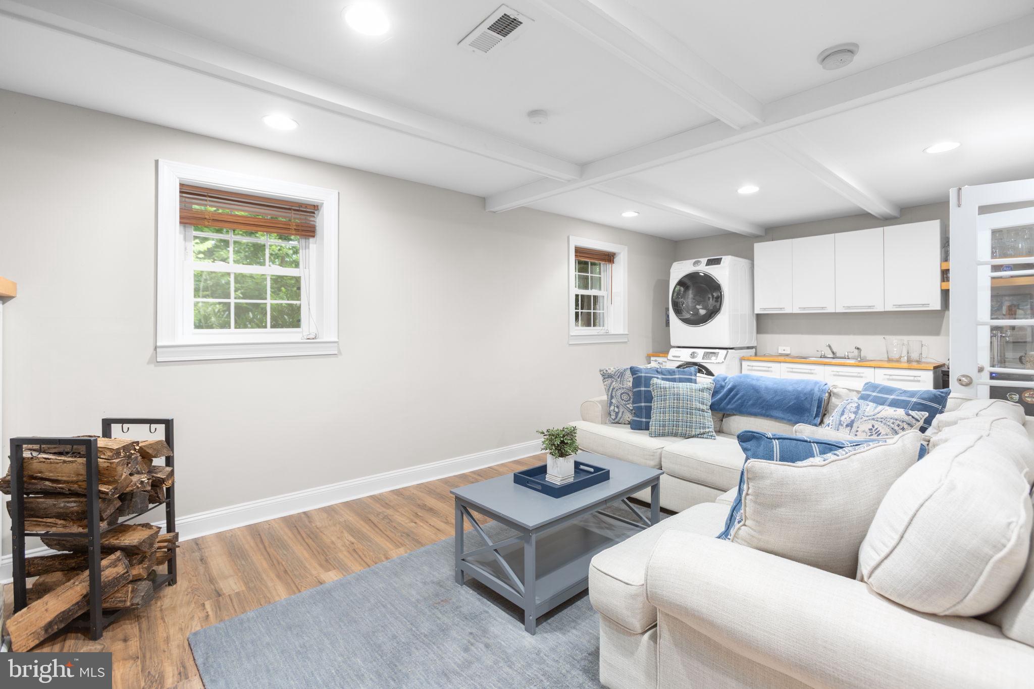3 Warfield Pl