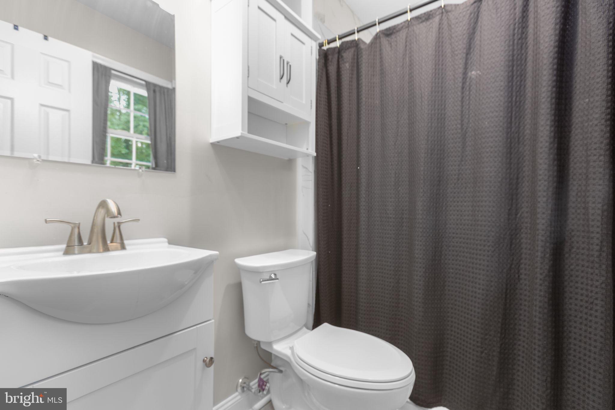 3 Warfield Pl