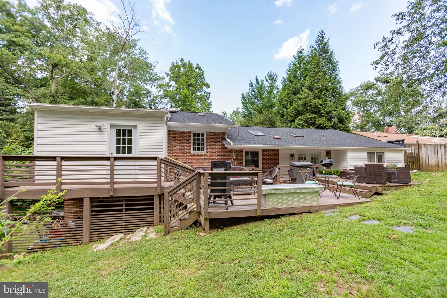 3 Warfield Pl