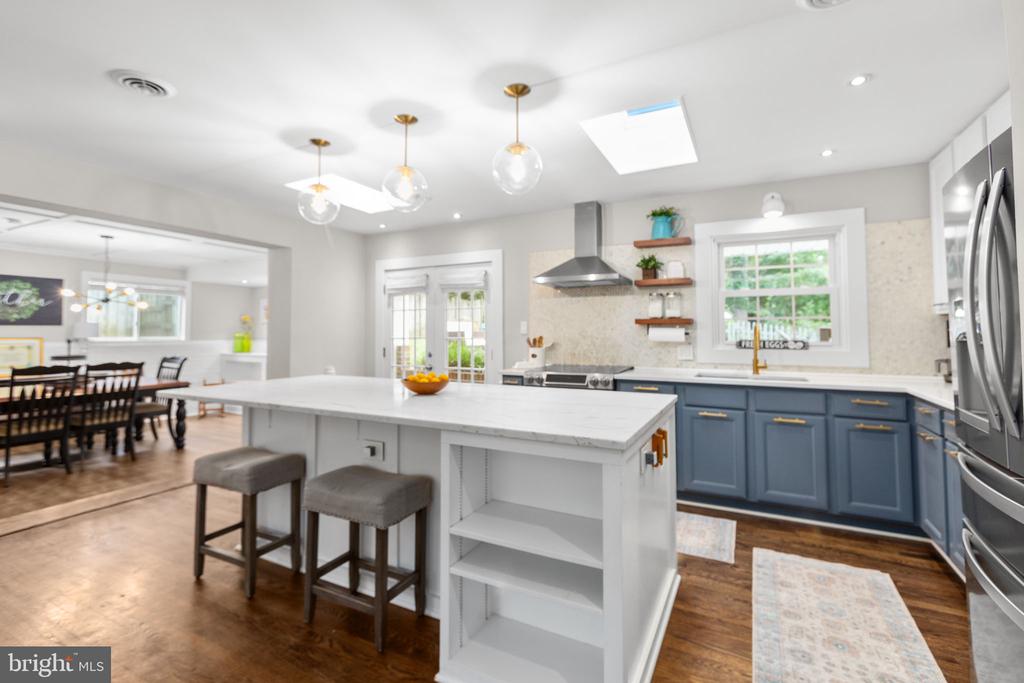 3 Warfield Pl