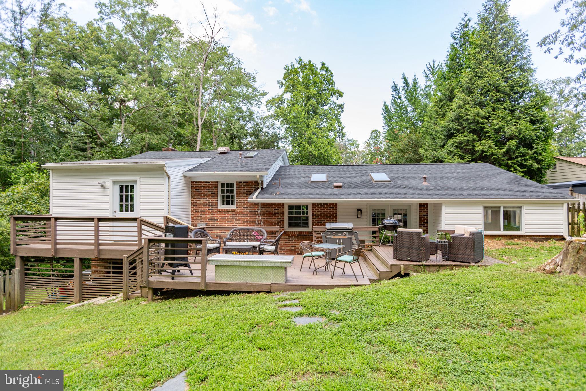 3 Warfield Pl