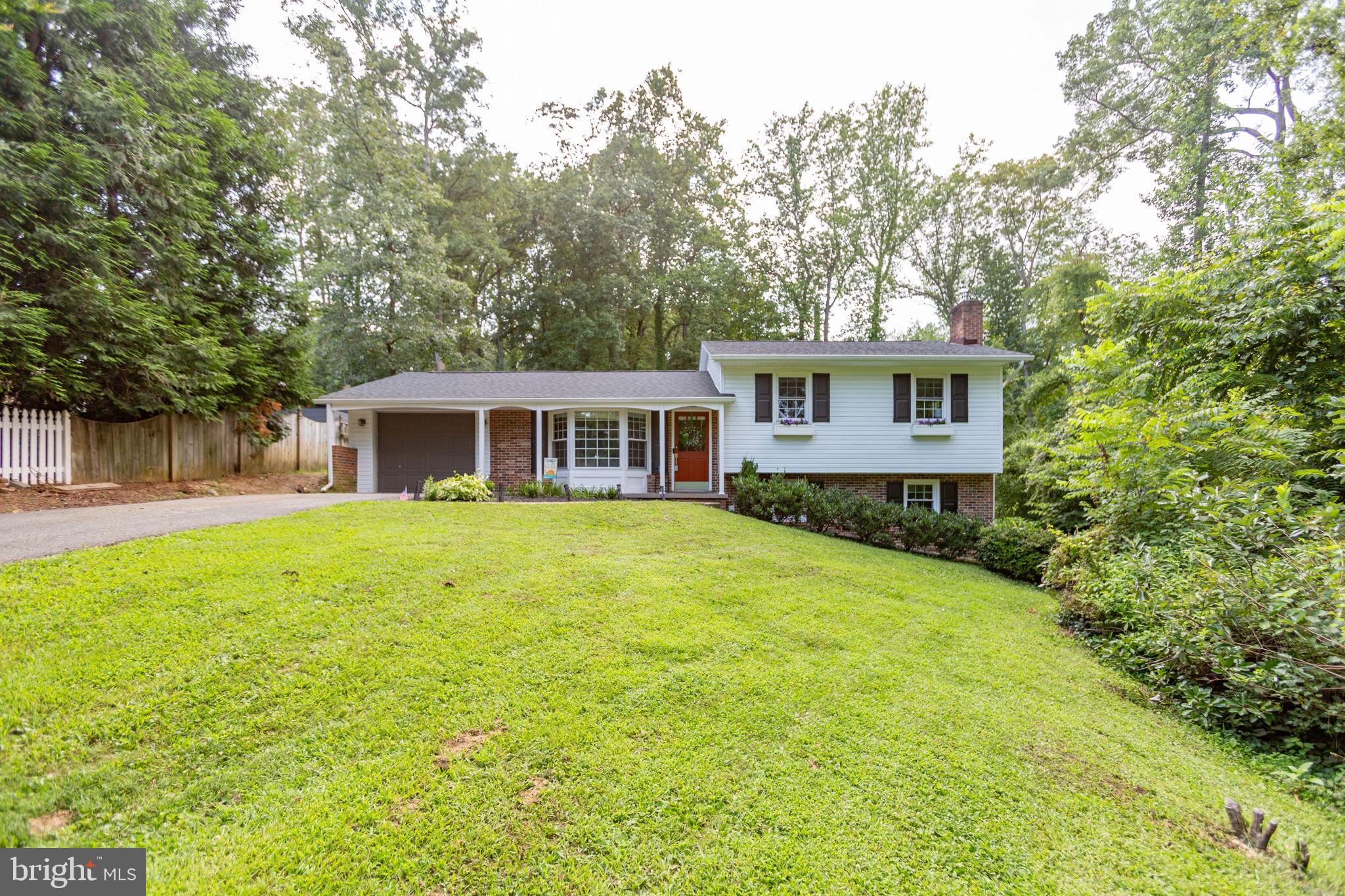 3 Warfield Pl
