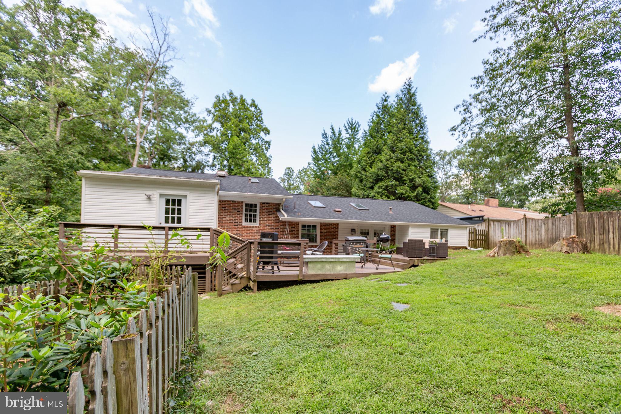 3 Warfield Pl