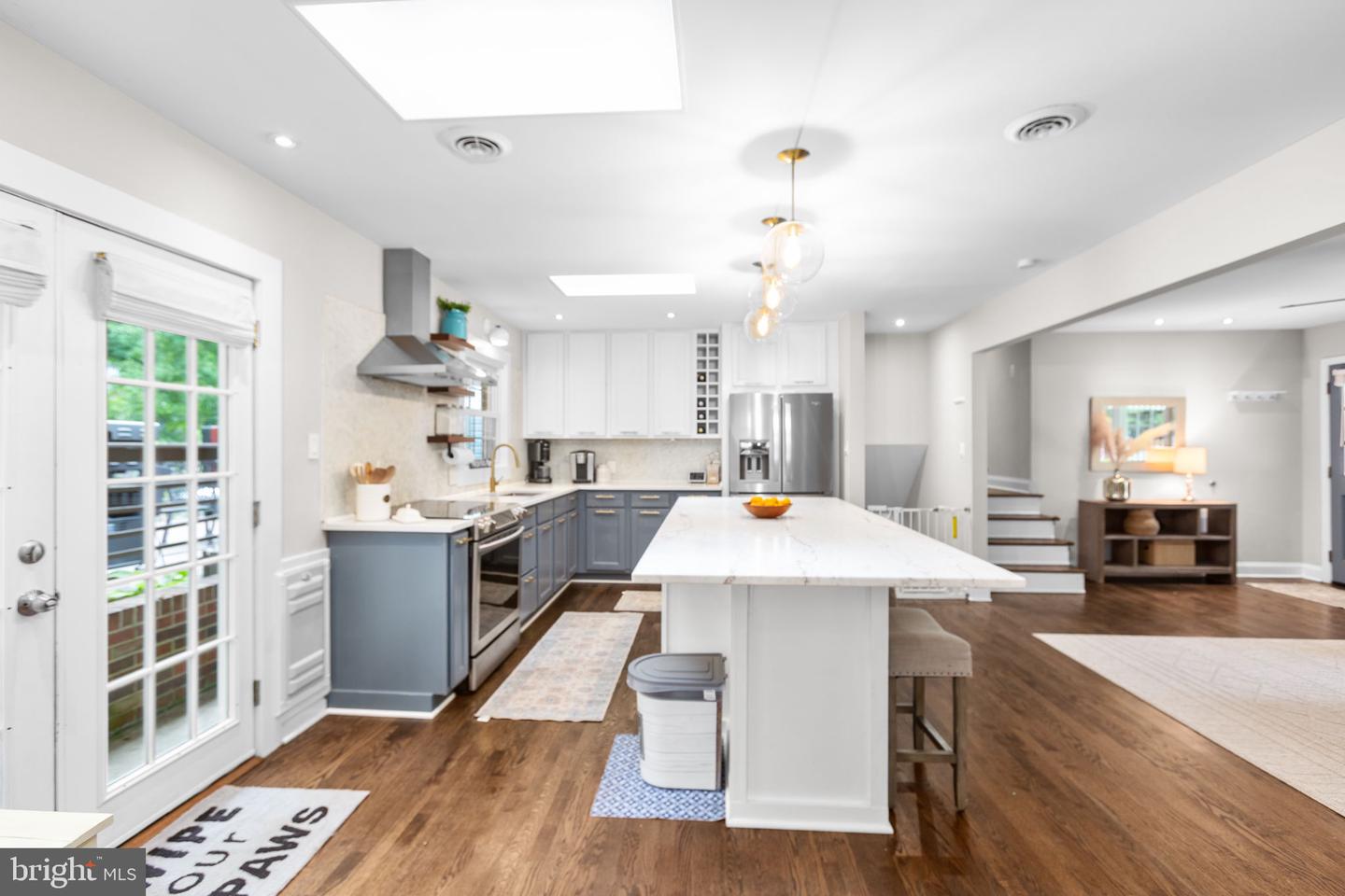 3 Warfield Pl
