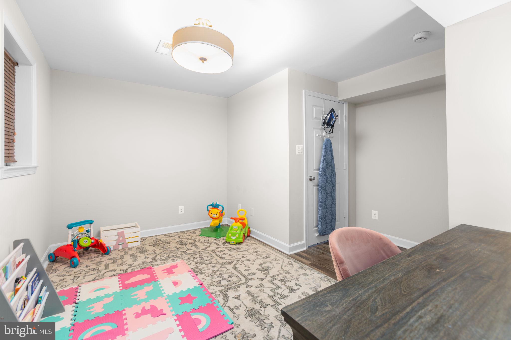 3 Warfield Pl