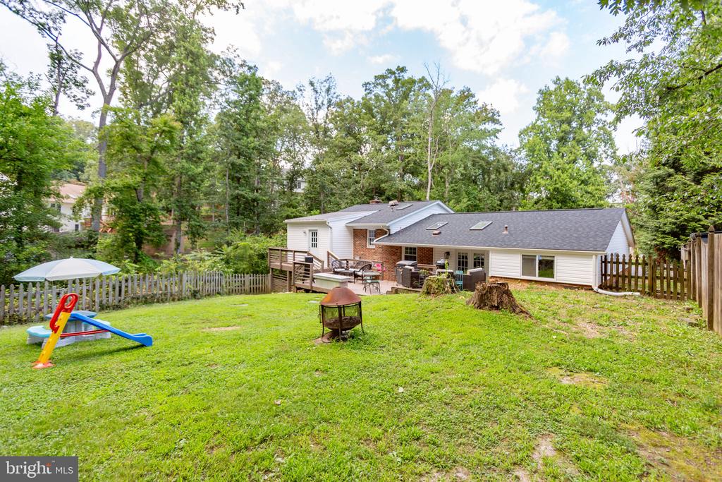 3 Warfield Pl