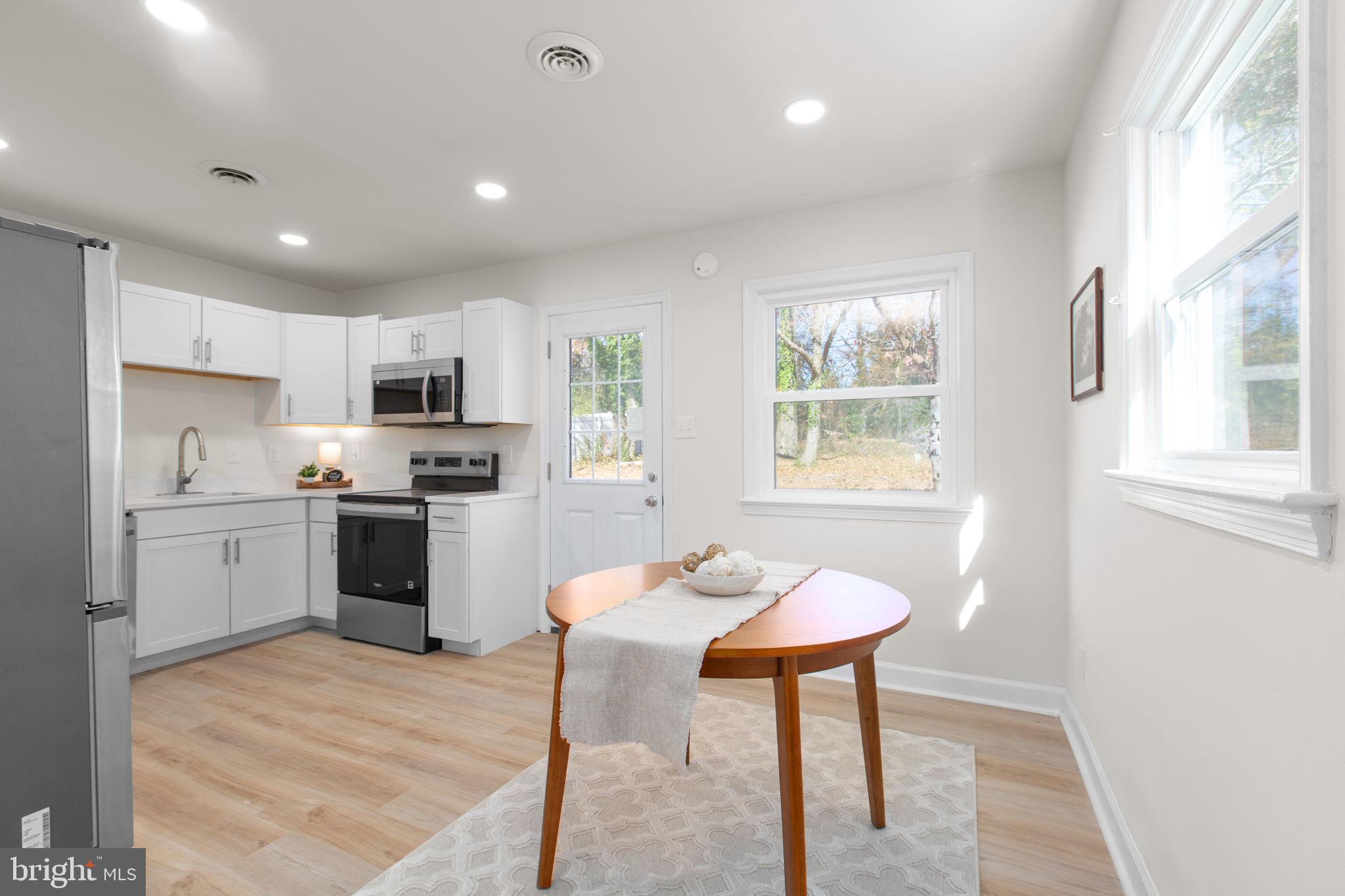 171 LONGSTREET AVENUE