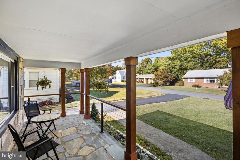 226 HILLCREST DRIVE