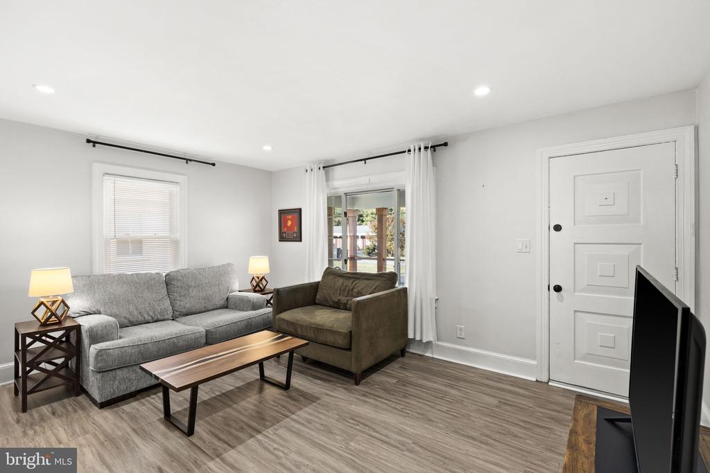 226 HILLCREST DRIVE