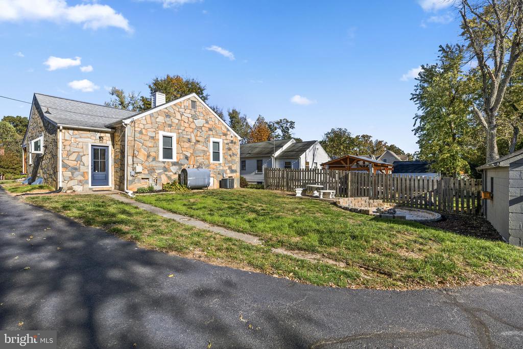 226 HILLCREST DRIVE