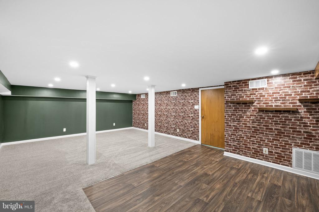 226 HILLCREST DRIVE
