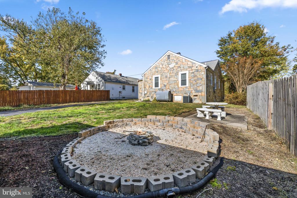226 HILLCREST DRIVE
