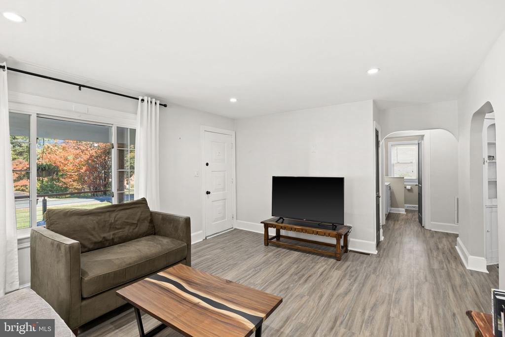 226 HILLCREST DRIVE